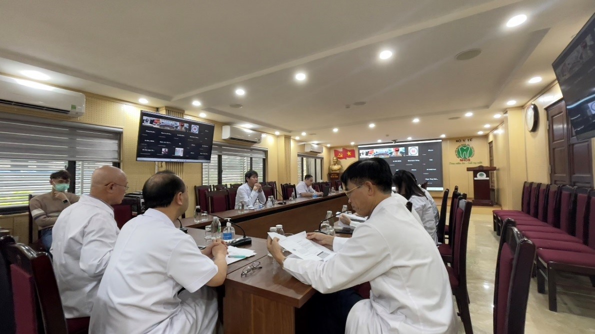 Quang cảnh buổi hội chẩn đầu cầu Trung ương
